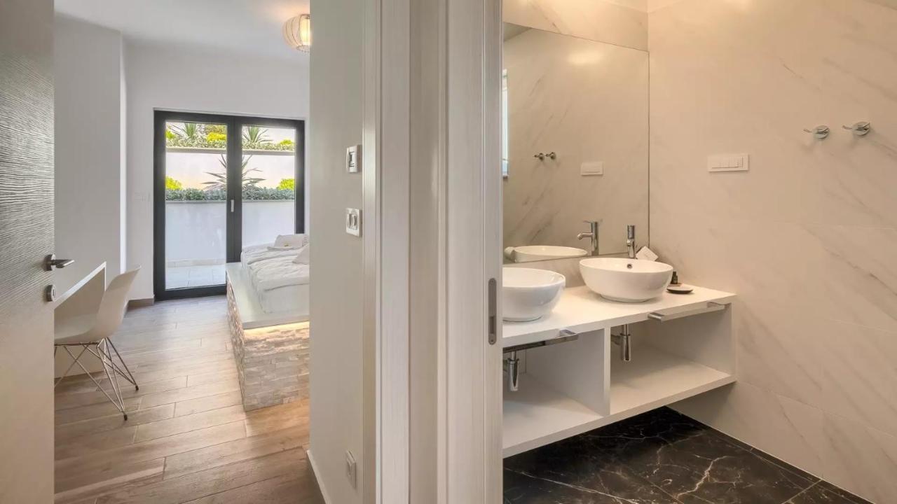 Luxury Villa Subventus Bajcici Bagian luar foto